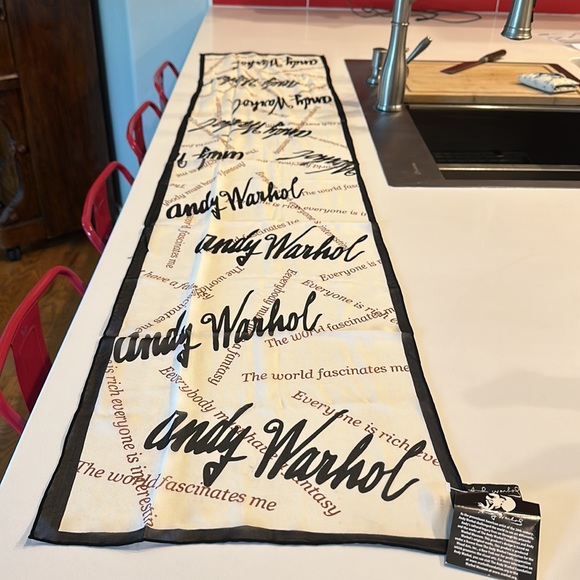 Gorgeous 100% Silk Scarf by Andy Warhol New in package FINAL PRICE - Picture 4 of 4